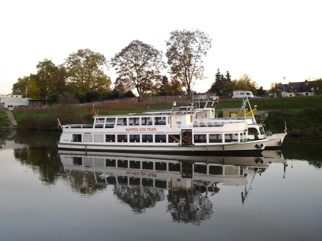 Saar-Mosel-Tal Apartment คอนซ์ ภายนอก รูปภาพ